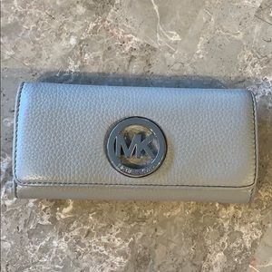 MK MICHAEL KORS Gray Leather Wallet